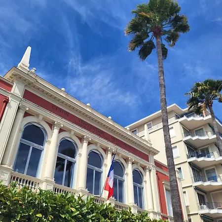Apartment Valery Close To Prom Des Ideal For 2 Ac *