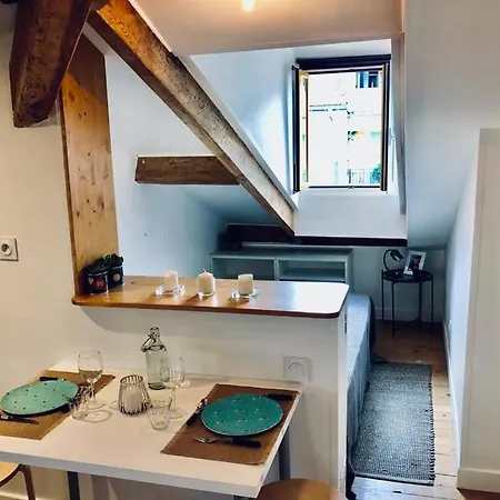 Guisol 17 Attic Cocon Port De Appartement *