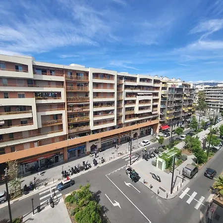 Valery Close To Prom Des Ideal For 2 Ac Apartment *