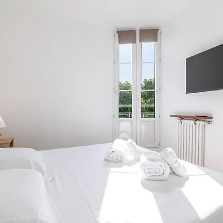 Open View Terrace - Wide 2 Bdr Quiet Area Appartement Nice