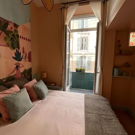 Arty&colorée En Plein Cœur De *