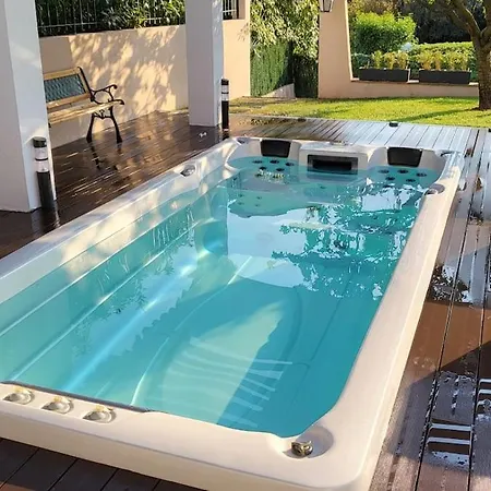 Maison De Charme | Jardin & Swim Spa Prive Villa *