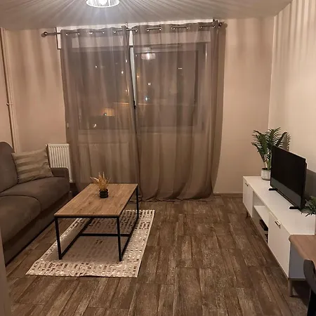 Nouveau ! Joli 2 Pièces - Proche De La Nice