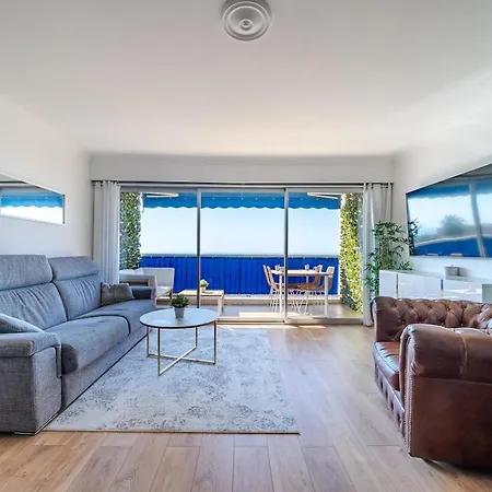 Sea View And Premium Comfort With Ac And Wifi *