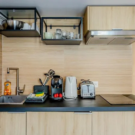 Appartement Avec Coin Nuit, Plein Centre