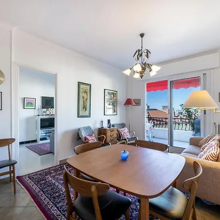 Azur Balcony Classic Charm With View Appartement
