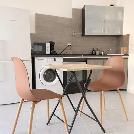 Apartment La Vague Azureenne, Proche Du Port