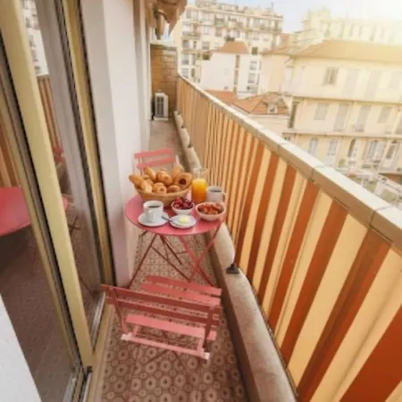 Apartment New - Golden Square - Large One-bedroom - Air-conditioning - Parking *