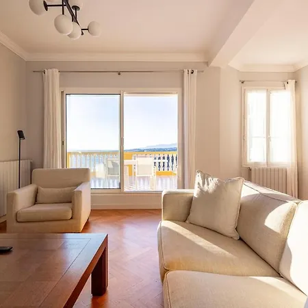 Appartement With Large Terrace & Sea View Over Nice