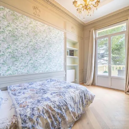 Monique Luxe -parking Free Appartement