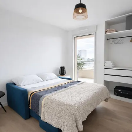Apartment Luxury With Balcony & Rooftop *