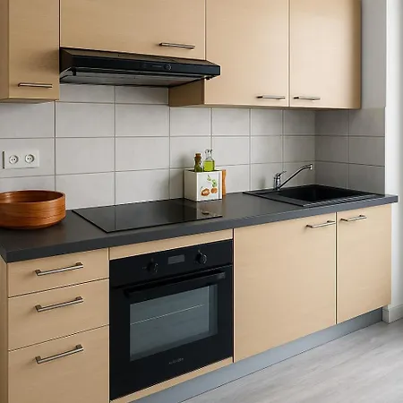 Large 1 Bedroom Apartment, Balcony, Very * Nice