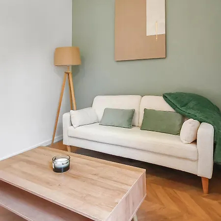 Apartment Le Cocon De Nice T2 Une Chambre A Coucher Salon Avec Cuisine Equiper Plage Terrasse Nice