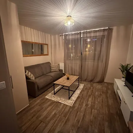 Nouveau ! Joli 2 Pièces - Proche De La Nice