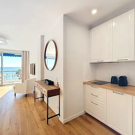 Appartement De Luxe En Première Ligne Avec Vue Sur Nice