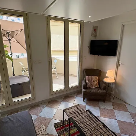 Pearl - Terrace - Ac - Comfort Apartment