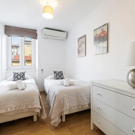 Apartment Wide & 3 Bdr - Ac & Balcony Nice