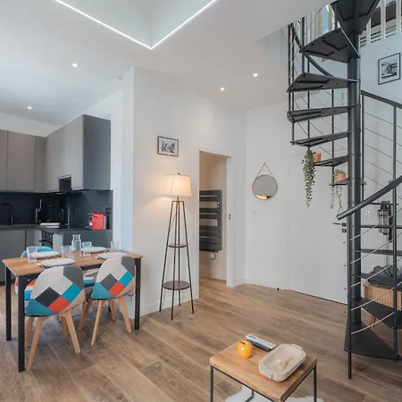 Beautiful 2-room In Port De Appartement Nice