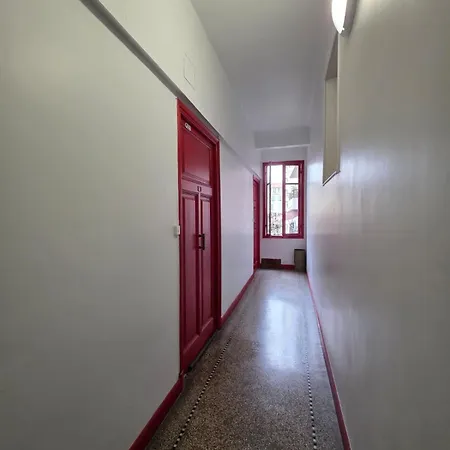 Refait à Neuf - Gare 200 M *