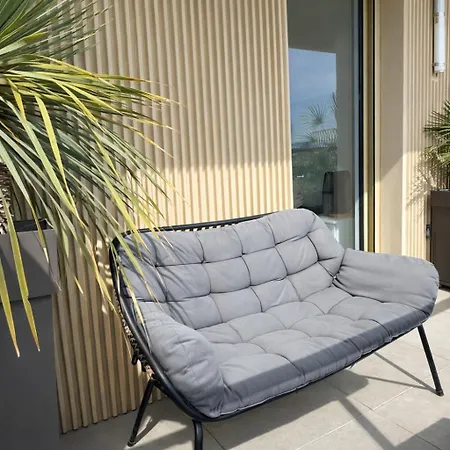 Apartment Luxury With Balcony & Rooftop *