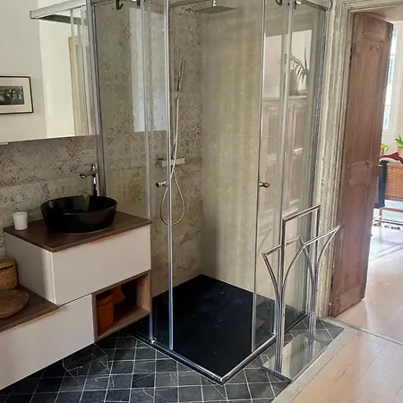 Garibaldi Old Town & Sea Bright And Confortable Apartment *