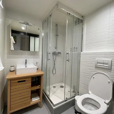 Bright Modern Studio, Port, Walk To Tram And Beach! Appartement *