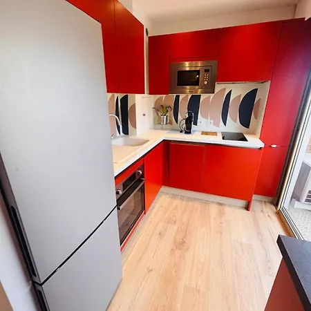 Apartment New - Golden Square - Large One-bedroom - Air-conditioning - Parking *