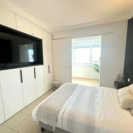 Appartement De Luxe En Première Ligne Avec Vue Sur *