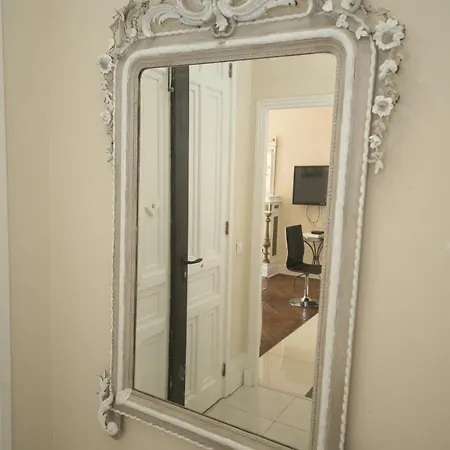 Stylish 1-bedroom Minutes From Beach&promenade Appartement *