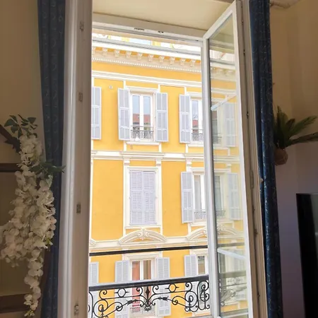 Apartment Cozy 1 Bedroom Near Negresco And