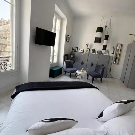 Apartment Spacieux - Centre Nice