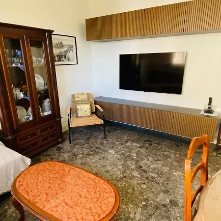Center 2 Bedrooms Balcony Air Conditioning * Nice