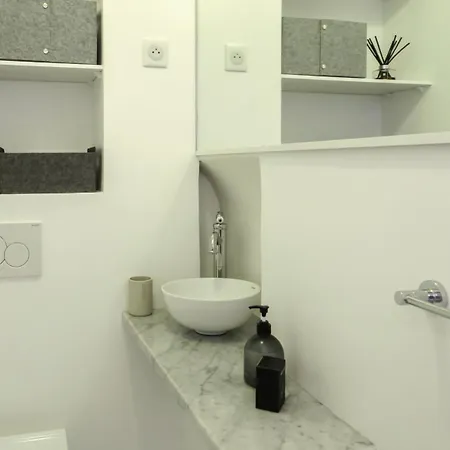#59 Staywiz Us - Duplex Massena 1 Bdr Ac - 5 Mins Walk To Sea Apartment *