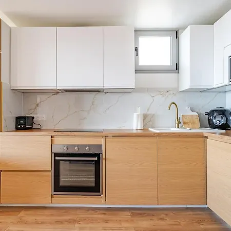Apartment Sea View And Premium Comfort With Ac And Wifi *
