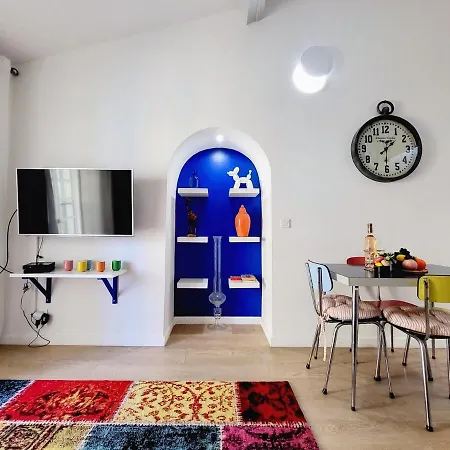 Apartment Aux Portes Du Vieux-nice - 2chambres / 4 Personnes - & A/c