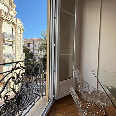 Palais Catherina 3 Pièces Et Commerces Rivoli Nice