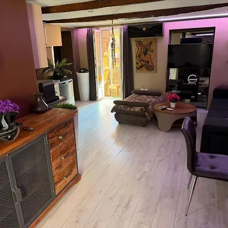 Apartment Beautiful 2 Piece Center