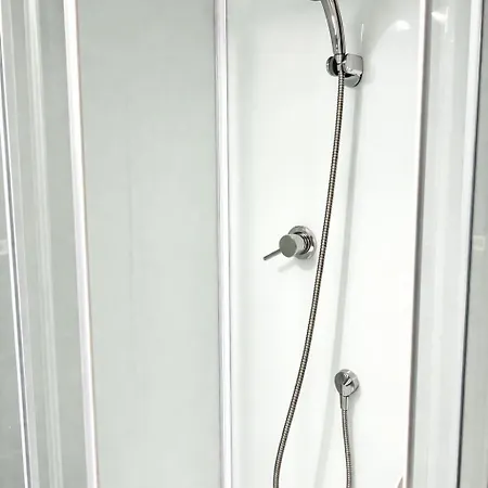 Apartment Cozy - 2 Min Walk From