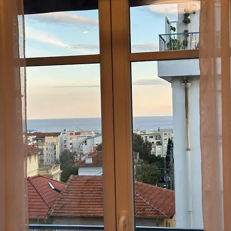 Avec Vue Sur à 5 Minutes De La Nice