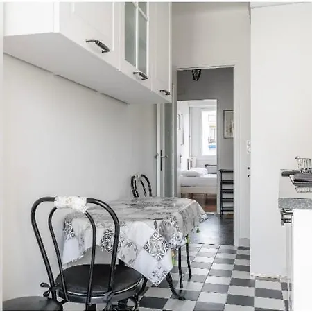 Apartment Center 2 Bedrooms Balcony Air Conditioning Nice
