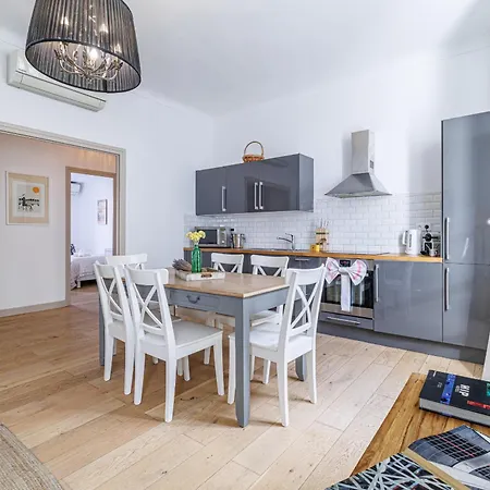 Wide & 3 Bdr - Ac & Balcony Apartment Nice