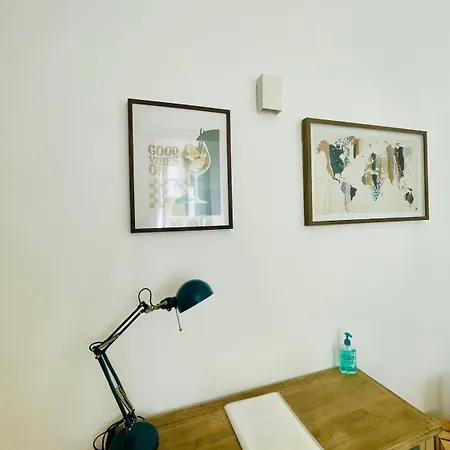 Appartement Bright Modern Studio, Port, Walk To Tram And Beach! Nice