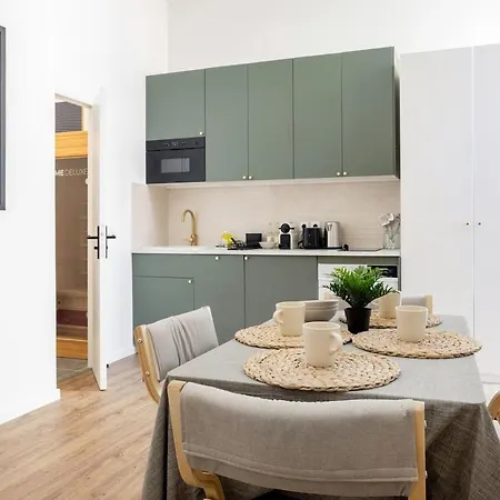 Wehost D3 - La Cour Du Sauna 2 Beds, 4 People Apartment Nice