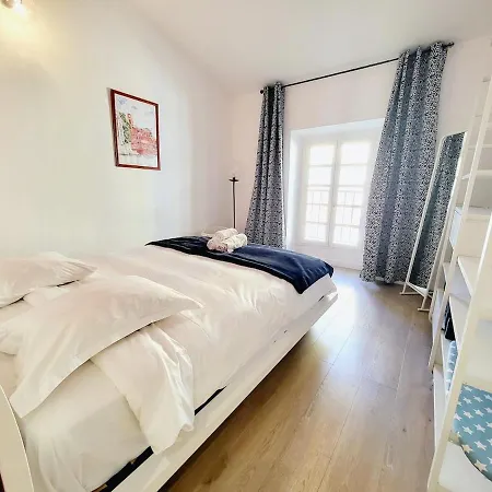 Appartement Aux Portes Du Vieux-nice - 2chambres / 4 Personnes - & A/c Nice
