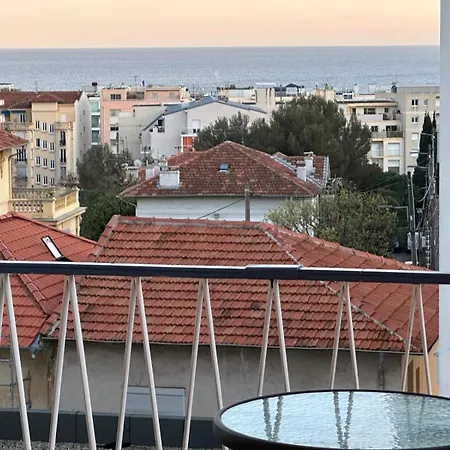 Avec Vue Sur A 5 Minutes De La Apartment