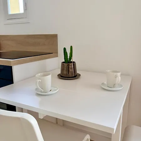 Appartement Avec Balcon - Centre-ville&plage à 2 Min