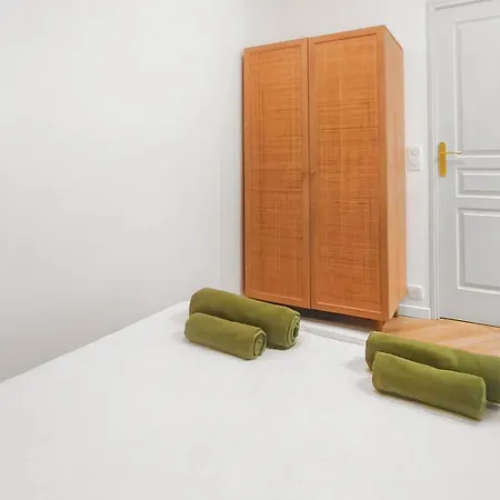 Apartment Le Cocon De Nice T2 Une Chambre A Coucher Salon Avec Cuisine Equiper Plage Terrasse *