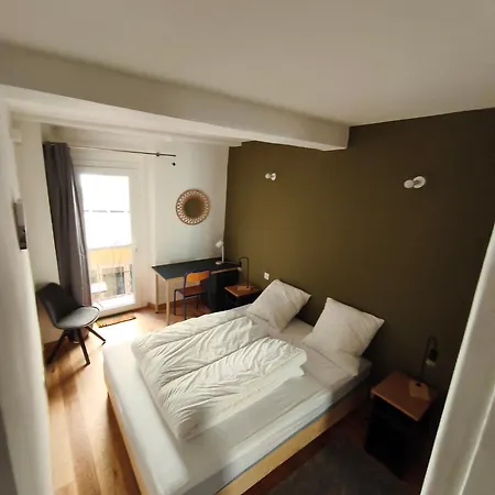 Cozy 50 M2 - Balcony & Air Conditioning! Heart Of Old Apartment *