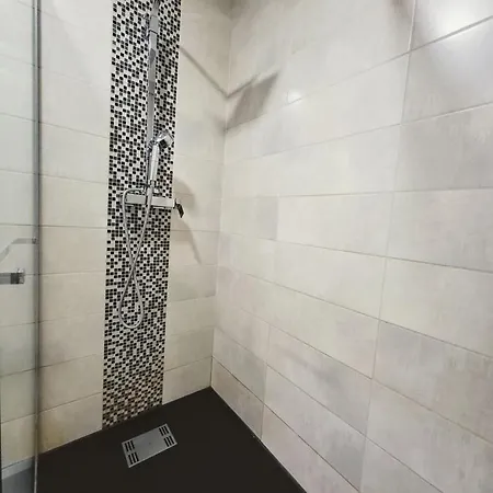 Wehost - Le Choeur De - 2 Lits / 4 Pers - Vieux * Nice