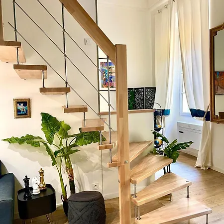 Charming Spacious Duplex Vieux Nice, 6 People Apartment *